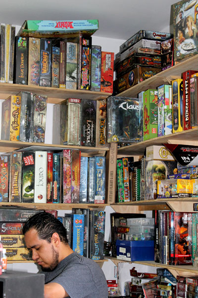 El Duende Store is full of games!